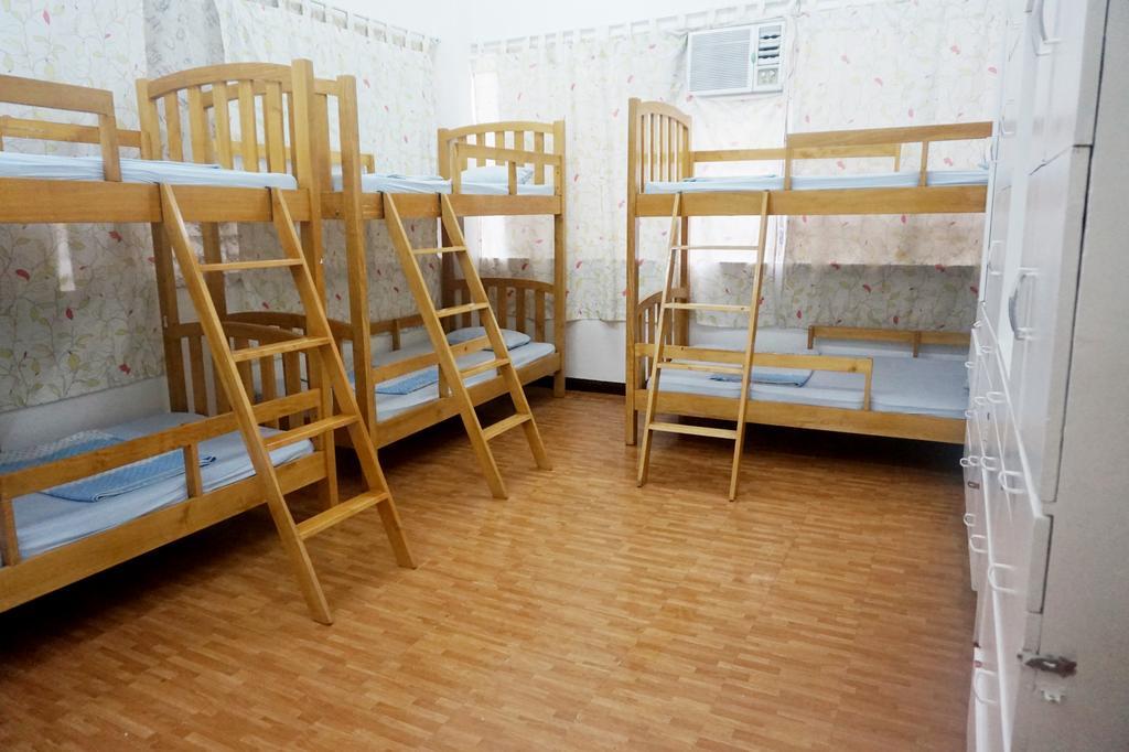 E-Mo Dormitory Hostel Cebu Екстериор снимка