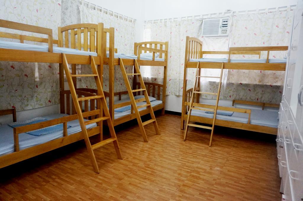 E-Mo Dormitory Hostel Cebu Екстериор снимка